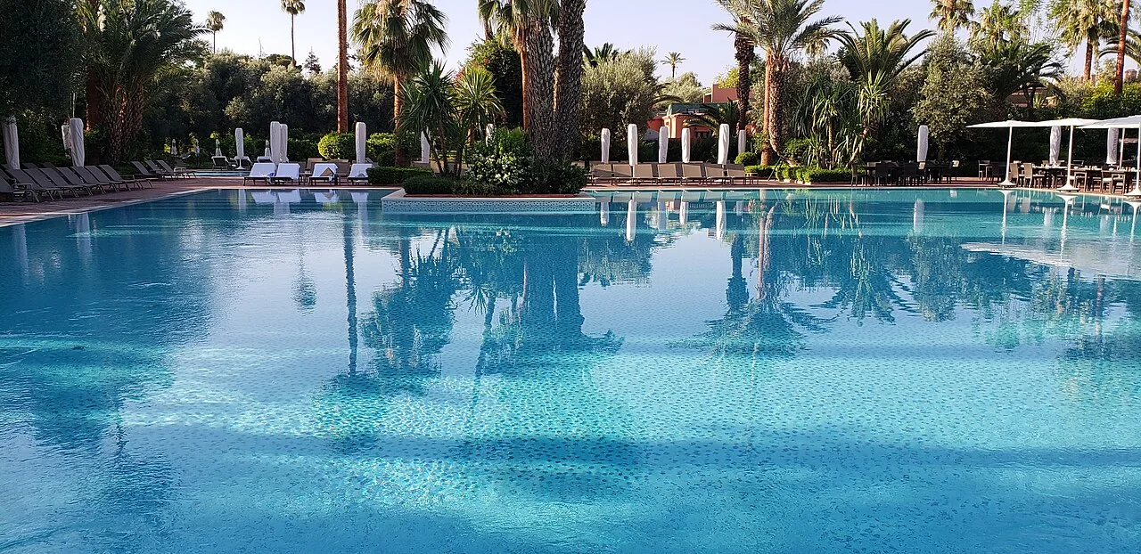 La Mamounia outdoor pool.jpg